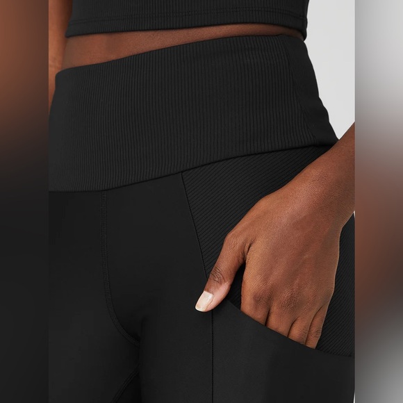 Alo Yoga leggings - Picture 4 of 12